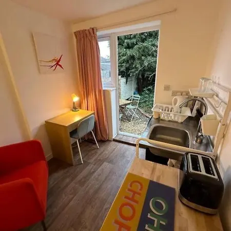 Apartamento Brand New Private Flat, Own Entrance.
